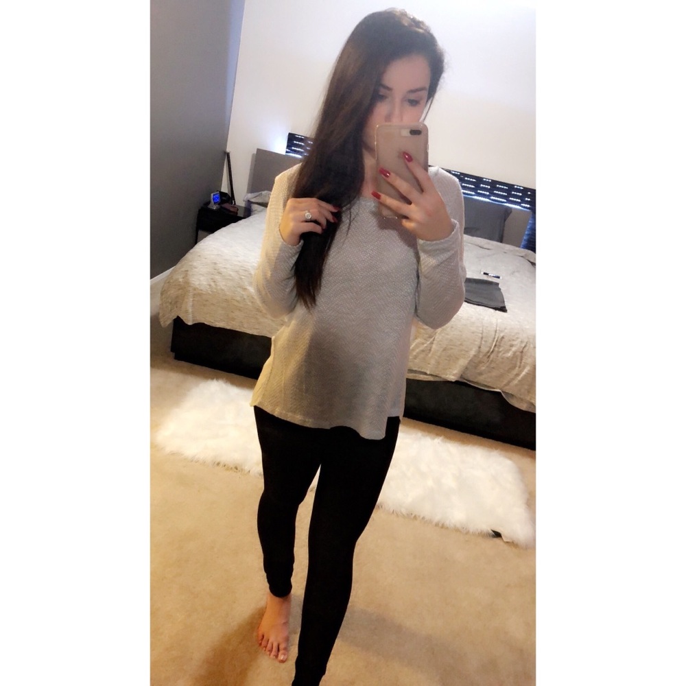 🔥4 for 25 LAST ONE Light Blue Ivory Top - Picture 5 of 6